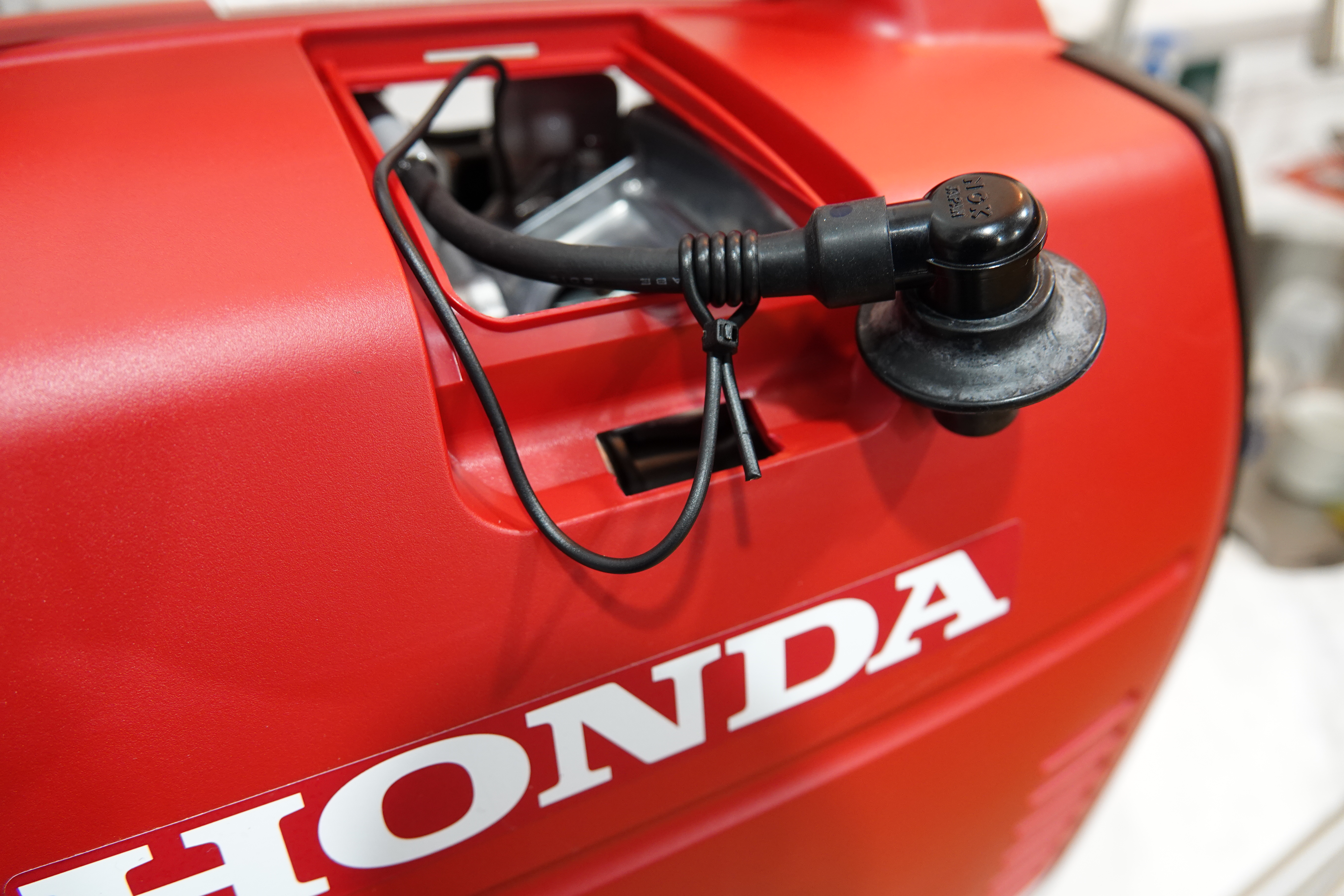 Honda EU2200i CNC Machined Bracket w/ Tach-Hour Meter INCLUDED Made in USA -- 